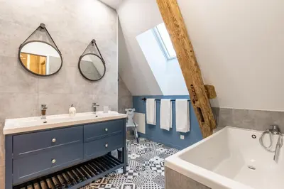 Salle de bains dans l'établissement Gîte La Petite Ferme