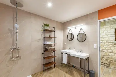 Salle de bains dans l'établissement Gîte La Petite Ferme