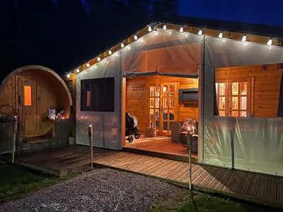 Plan de l'établissement L'Enseigne -Location de 2 chalets privatifs avec Spa