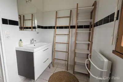 Salle de bains dans l'établissement Maison de Charme - Parc Asterix - proche Mer de Sable - Villepinte - Aéroport CDG