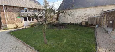 Jardin de l'établissement La Hulottière Chouette Gîte