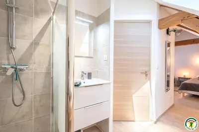 Salle de bains dans l'établissement Gîte de Maya Jonquières 60680