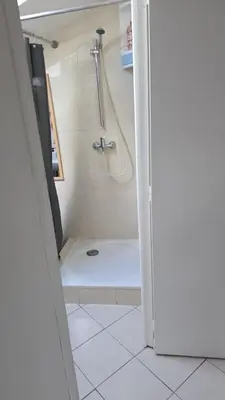 Salle de bains dans l'établissement Super Appartement 3 pièces avec Piscine