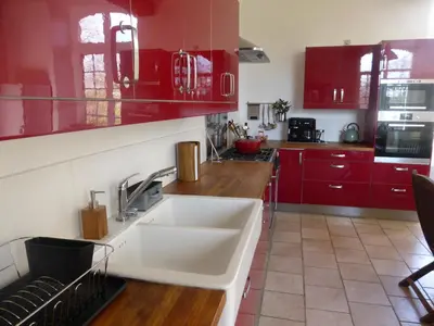 Cuisine ou kitchenette dans l'établissement Les Oiseaux de Passage