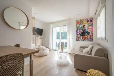 Télévision ou salle de divertissement dans l'établissement *Disneyland-Paris à 15 min* 7pers, Wifi, Netflix