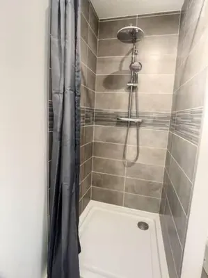 Salle de bains dans l'établissement SUPER Studio Tout équipé WIFI 2PERS