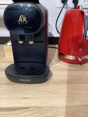 Plateau bouilloire dans l'établissement L’INSOLITE