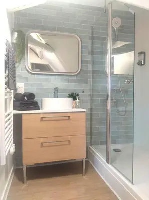 Salle de bains dans l'établissement Equidia Compiègne Free Parking Wifi Self Check-in