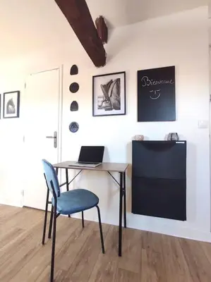 Cuisine ou kitchenette dans l'établissement Equidia Compiègne Free Parking Wifi Self Check-in