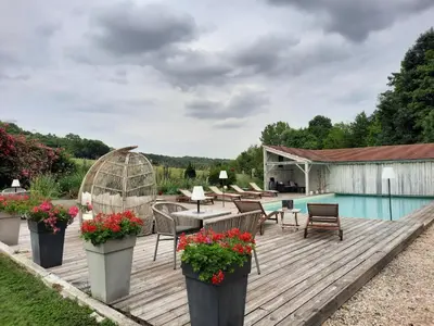Piscine de l'établissement CHARME AU FIL DE L'EAU ou située à proximité