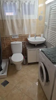 Salle de bains dans l'établissement Super Studio meublé avec piscine partagée