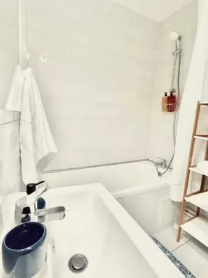 Salle de bains dans l'établissement Appartemple