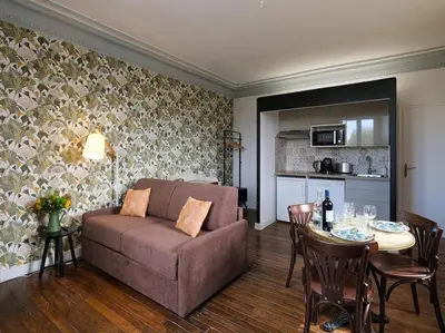 Coin salon dans l'établissement Villa Forestière Studio Le Sophora